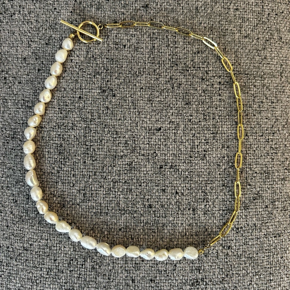 FREE w/ Purchase - Half “pearl” half chain Necklace - Picture 2 of 4